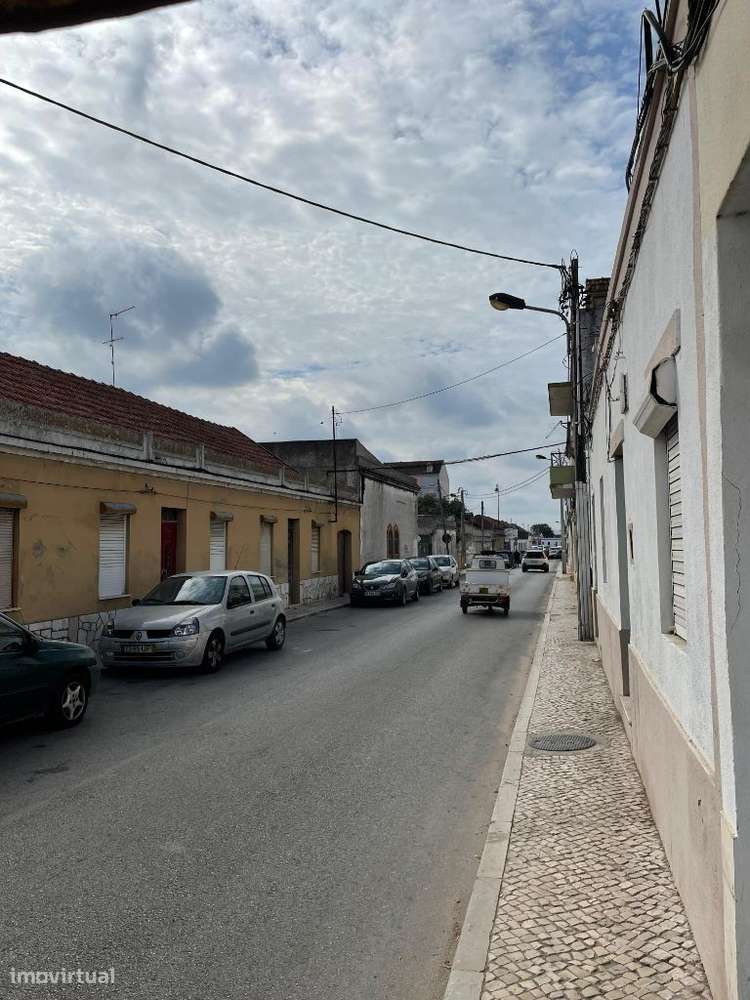 3 Moradias anteriores a 1951 para Recuperação no Centro de Montijo - Grande imagem: 2/2