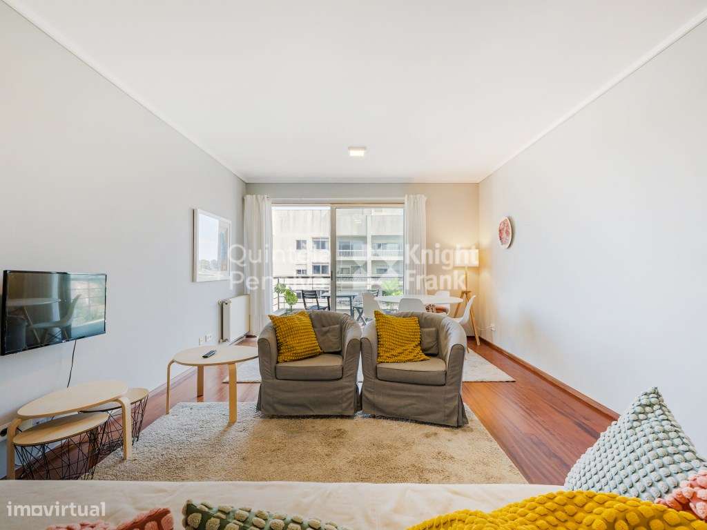 Apartamento T1 mobilado e equipado para arrendar Aviz Porto - Grande imagem: 3/24