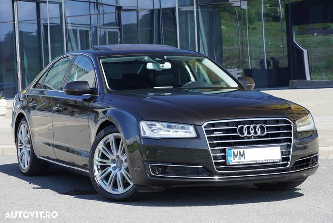 Audi A8 - 1