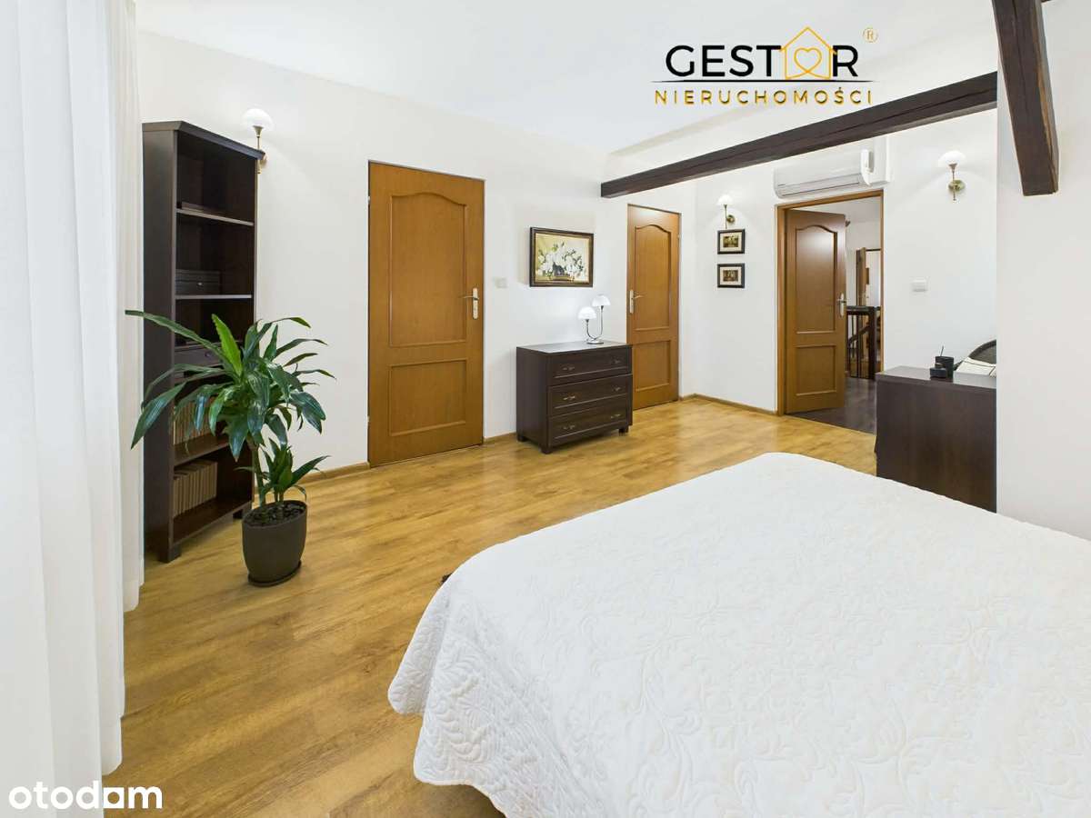 Dom z pięknym ogrodem i stawem_działka 5 739 m²_taras_pompa ciepła-7