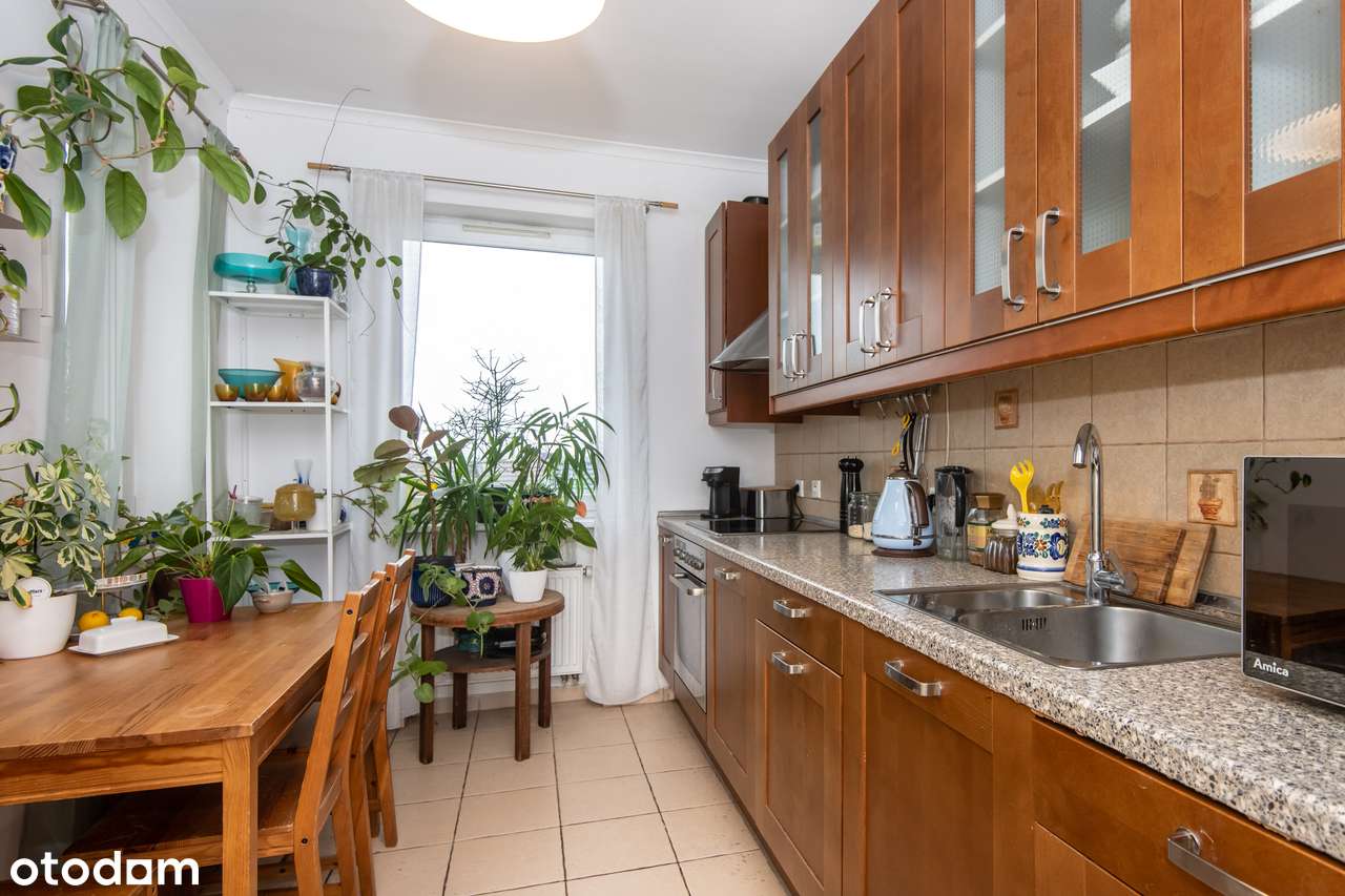 Wygodne mieszkanie z balkonem i wyposażeniem-3