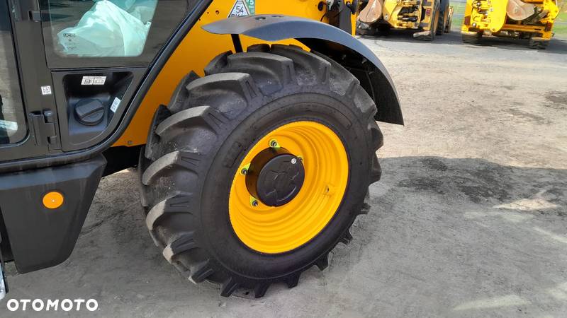 JCB 531-70 2023/2024r 6 mth demo - 12