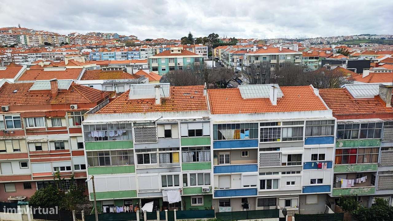 T4 Totalmente Remodelado na Amadora-23