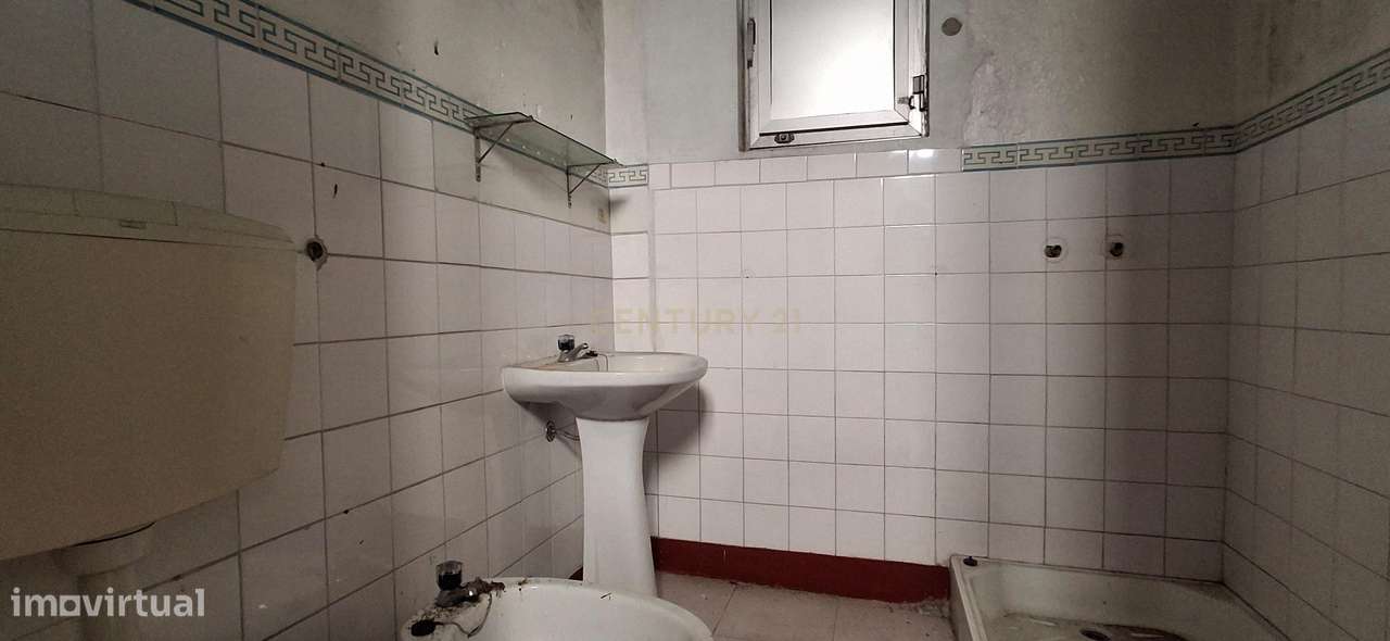 Moradia com Dois Andares no Centro de Coruche com Vista Rio-15