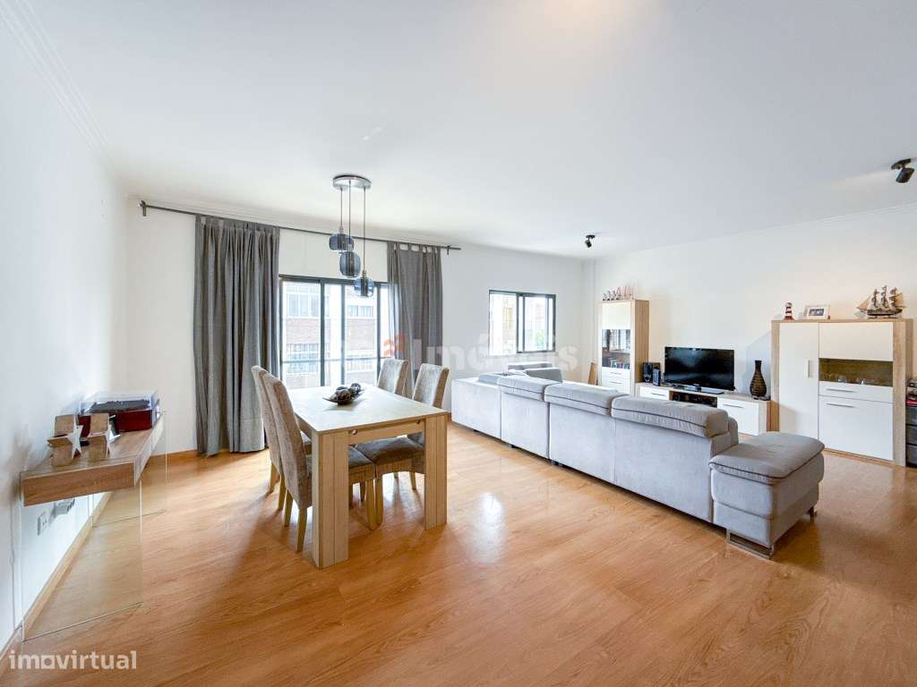 Apartamento T3- Com Garagem e Terraço - Grande imagem: 3/41