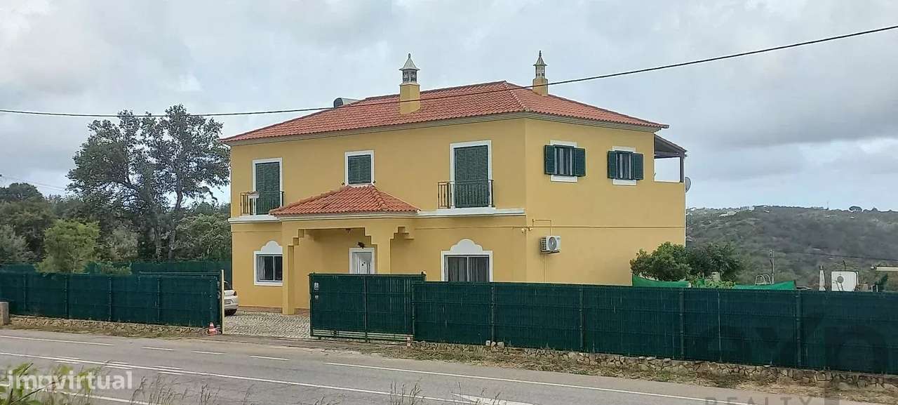 Moradia versátil a 3km de Loulé com licença de comércio e terreno - Grande imagem: 5/44