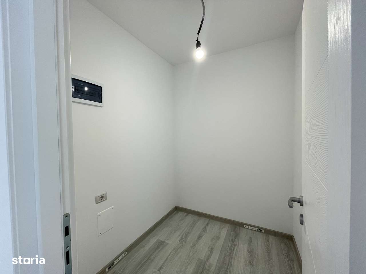 Studio 49mp, etaj 2, 80 360 euro, parcare inclusa, Subcetate City2.-6