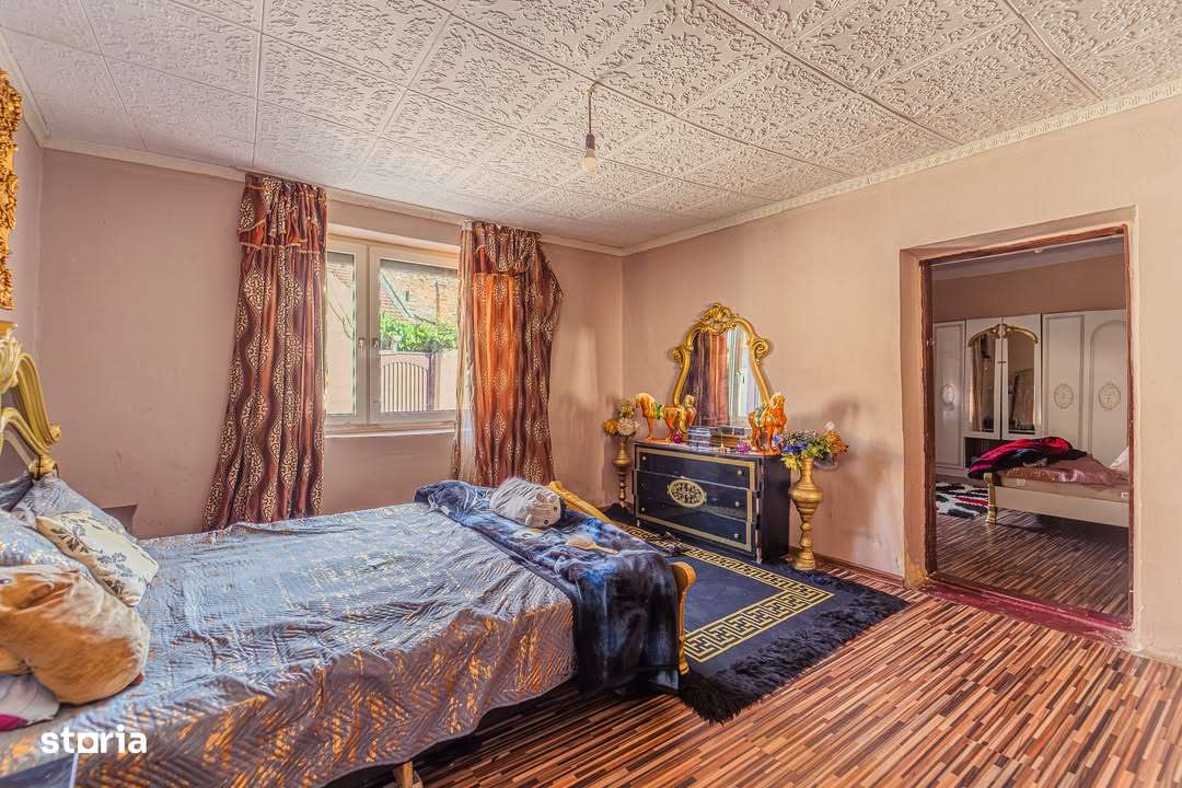 Casa Arad zona Biserica sarbeasca-3