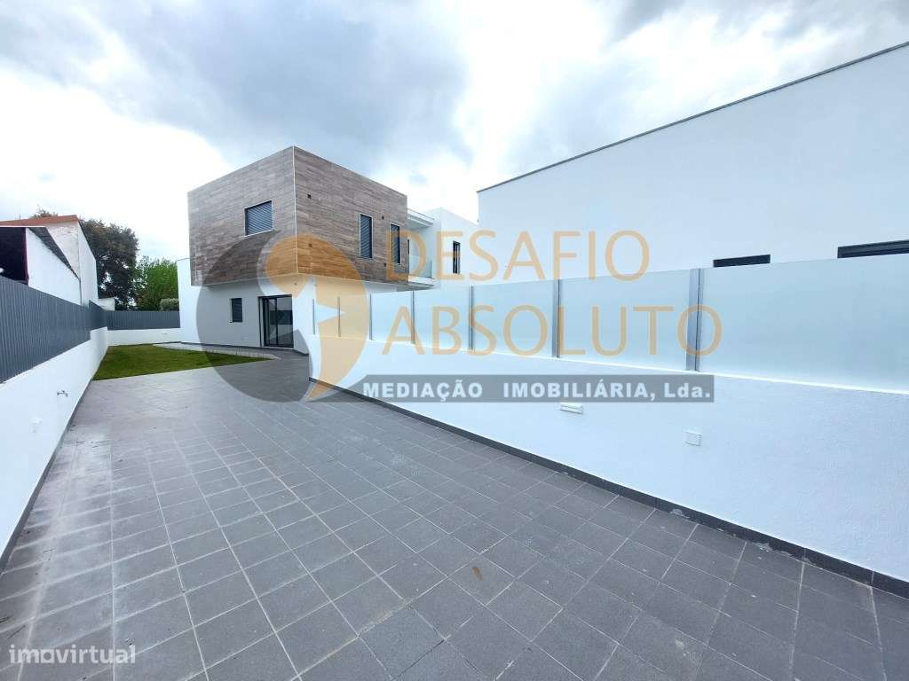 NOVA Moradia Isolada T5 c/ Piscina e Garagem - Azeitão-39