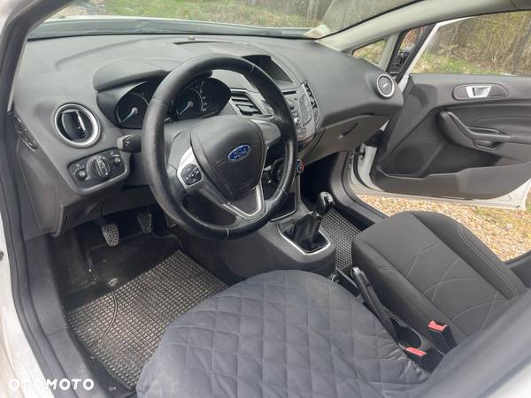 Ford Fiesta 1.5 TDCi Ambiente - 7