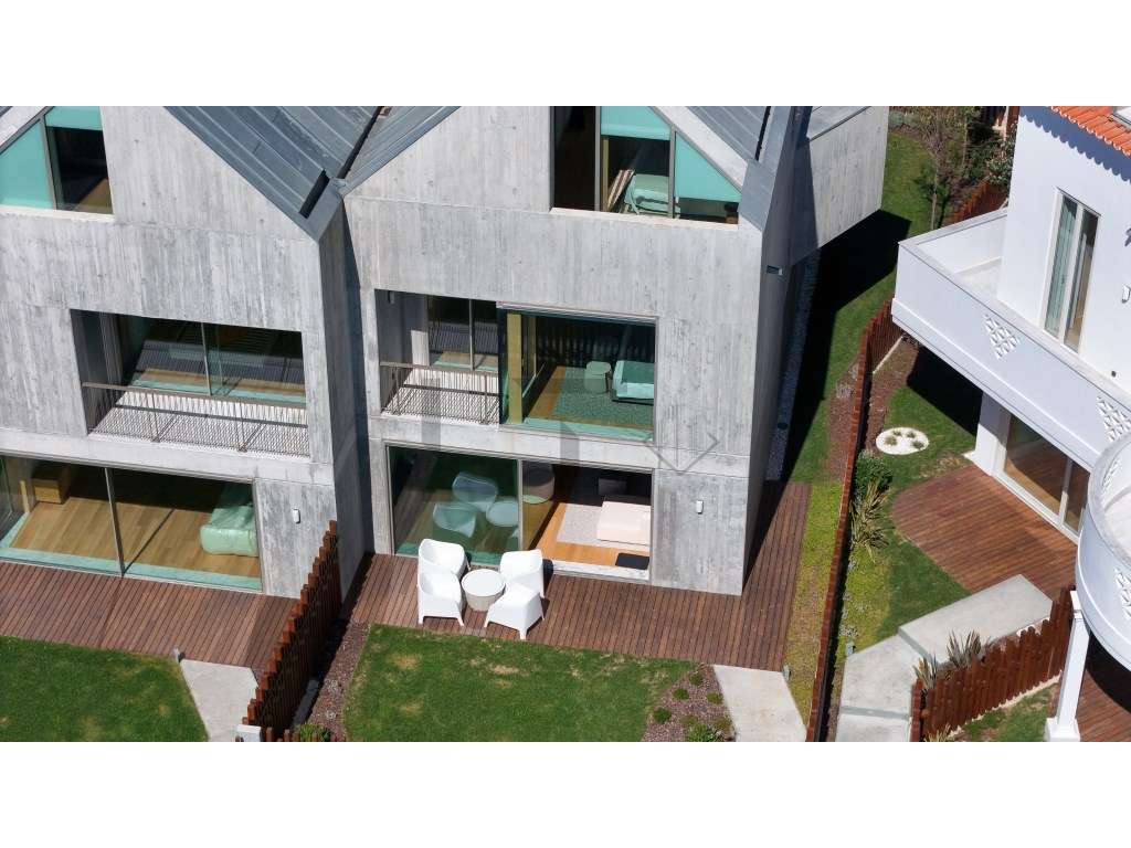 Moradia T5 com Vista Mar, junto à Praia da Poça, para Venda no Esto... - Grande imagem: 4/44