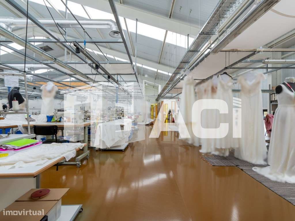 Armazém e Espaço Industrial de Excelência - 3 Pisos | Terreno de 5....-29