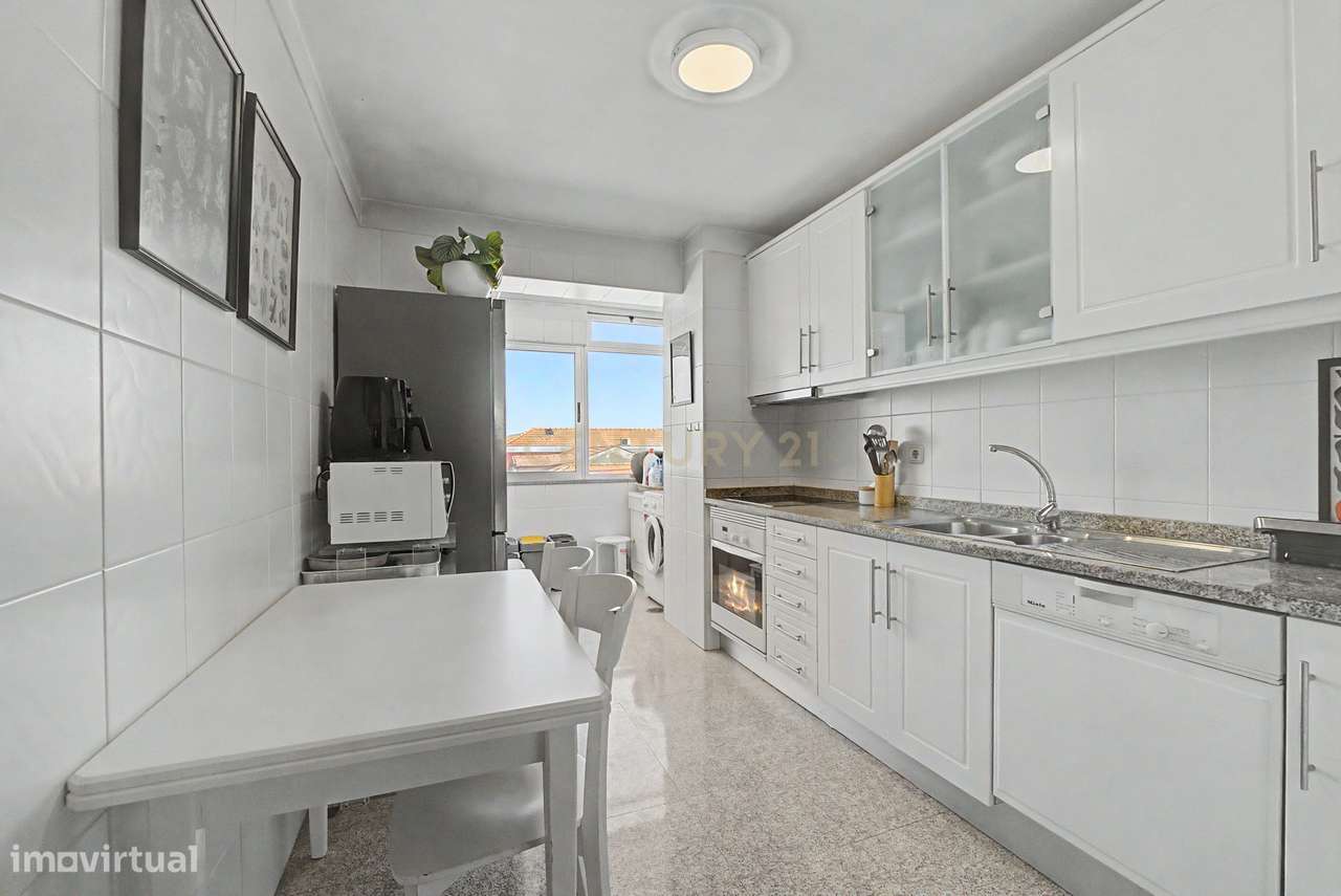 Apartamento T2 em Cedofeita, Porto - Oportunidade Única!-6