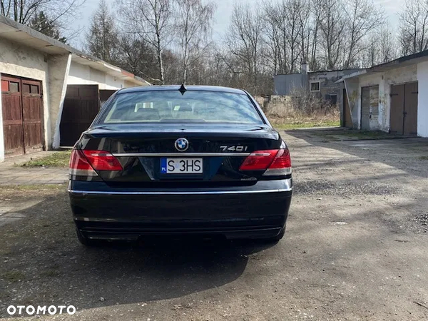 BMW Seria 7 740i - 6