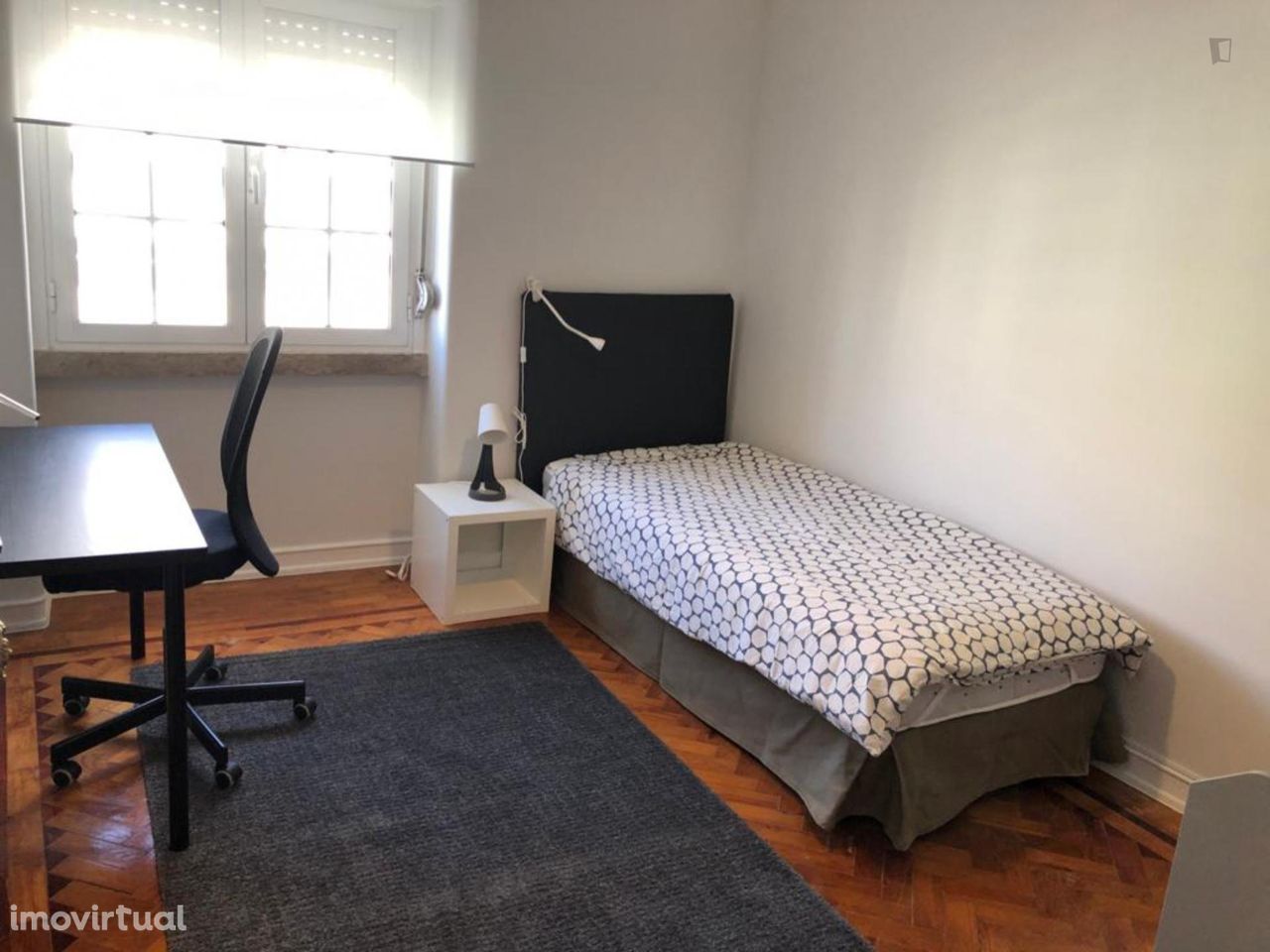 360614 - Quarto com cama de solteiro em apartamento com 3 quartos