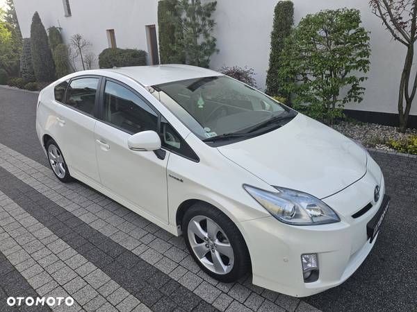 Toyota Prius 1.8 HSD Sol - 1