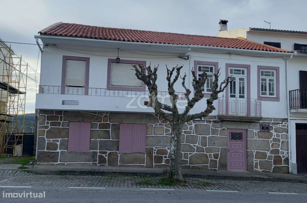 Moradia T4 com Garagem em Celorico da Beira Gare - Grande imagem: 3/58