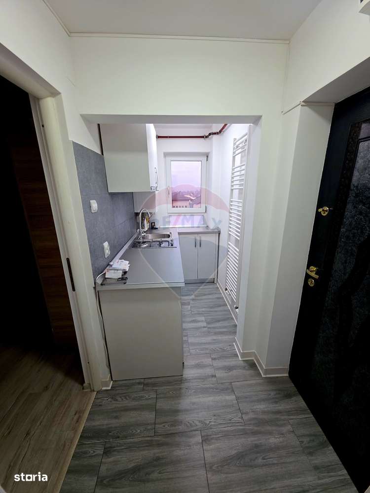 Apartament cu 1 camere de vânzare în zona 1 Mai-5