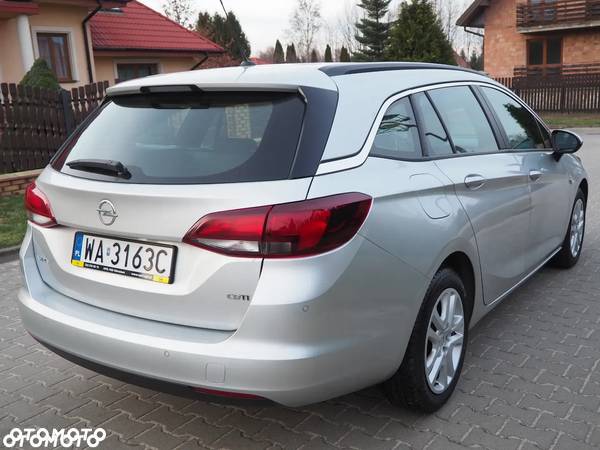 Opel Astra V 1.6 CDTI Dynamic S&S - 9
