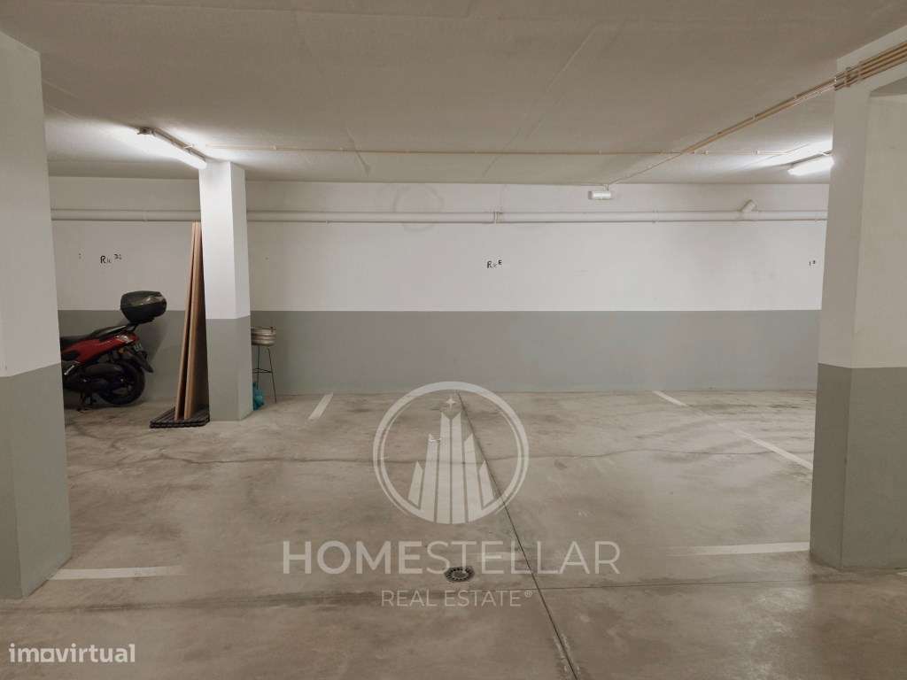 Apartamento T2 Atalaia com Arrecadação e Parqueamento-29