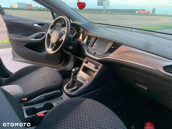 Opel Astra 1.2 Turbo Edition - 10