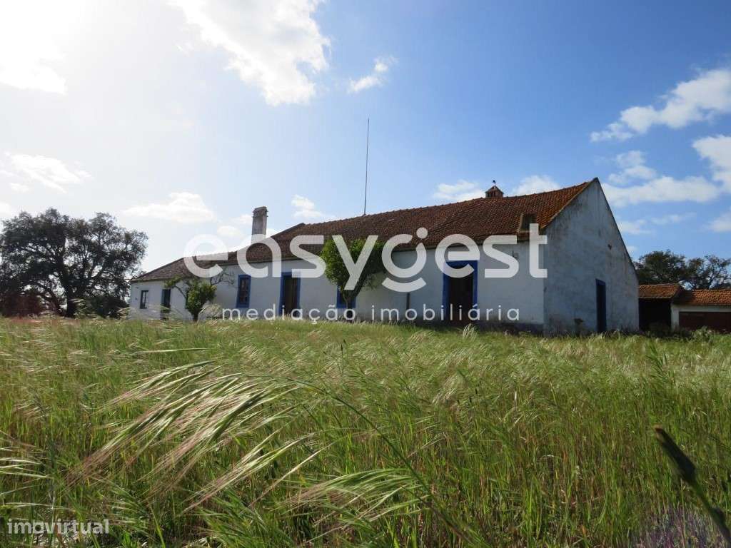 Exclusivo Herdade 92 ha com potencial turístico - Grande imagem: 2/28