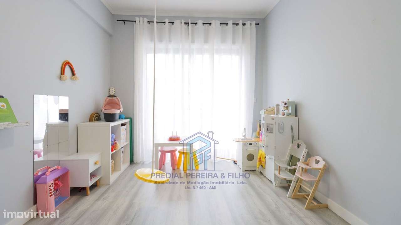 Apartamento T3 Remodelado - Fãnzeres / Portelinha-11