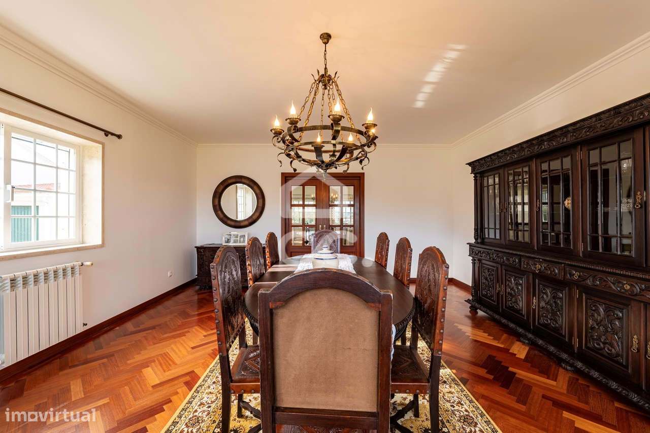 Moradia T4+3 de Prestígio em Vila Nova – Cadaval-18