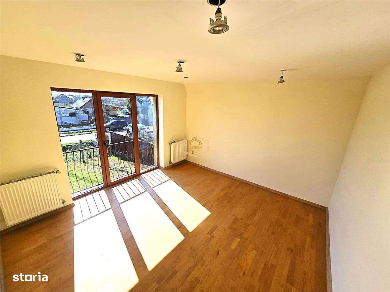 Video|Casa spatioasa cu 4 dormitoare + garaj si anexe | Teren 1.000 mp-7