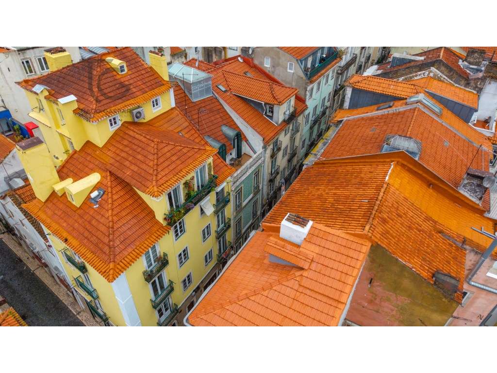 Prédio com 7 Unidades de AL e Loja em Lisboa-31