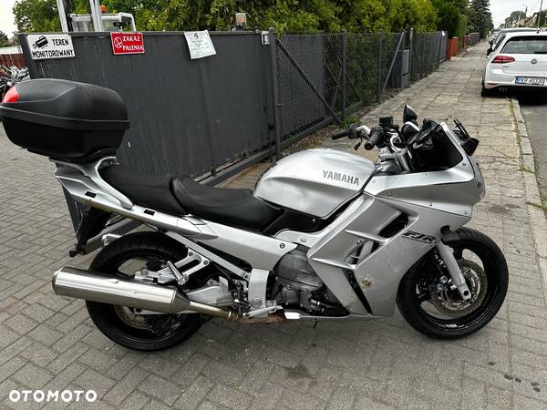 Yamaha FJR - 3