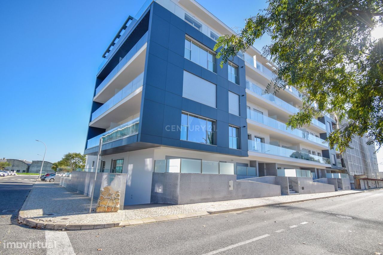 Apartamento T2 em Empreendimento Varandas da Torre em Carcavelos