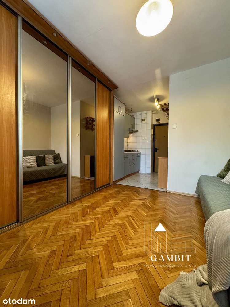 Rozkładowa kawalerka w idealnej lokalizacji-2