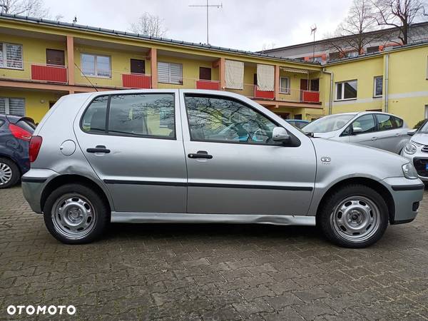 Volkswagen Polo - 2