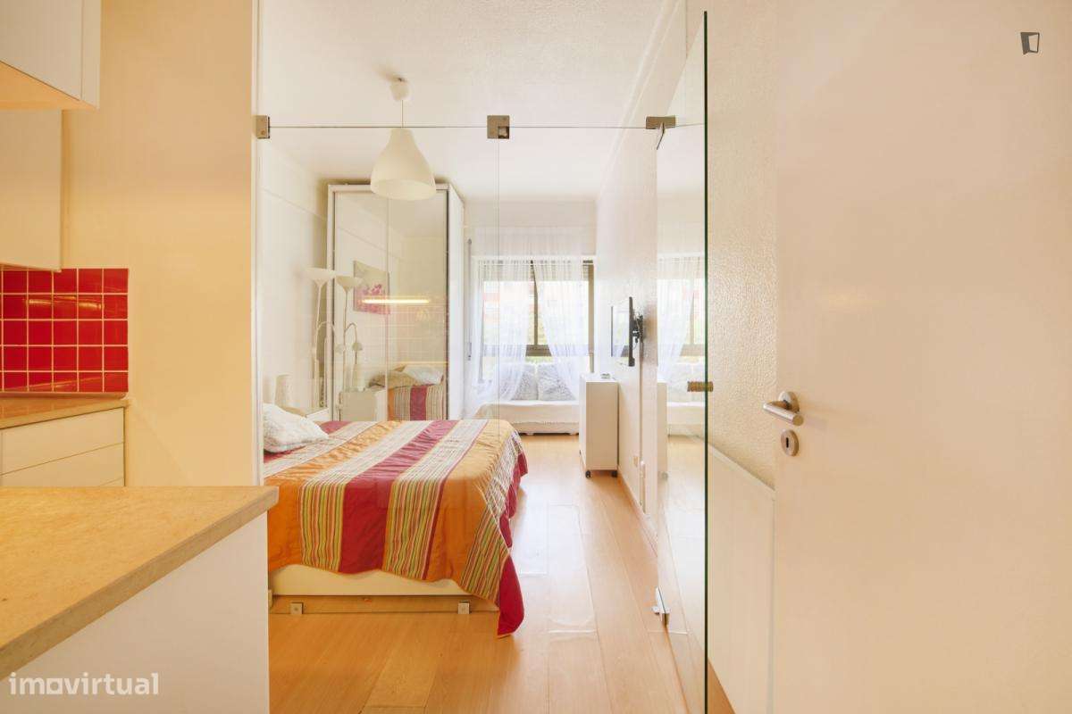Estúdio - localizado em Lisbon - Grande imagem: 1/8