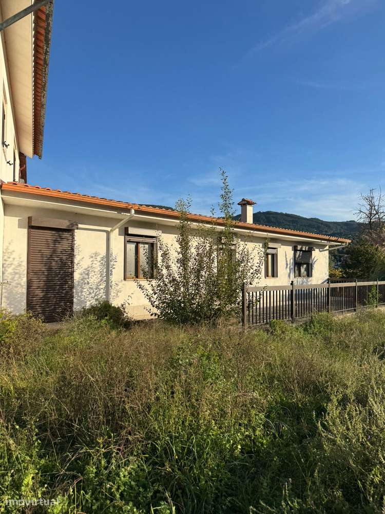 Moradia T5 em Beiral do Lima com terreno-5