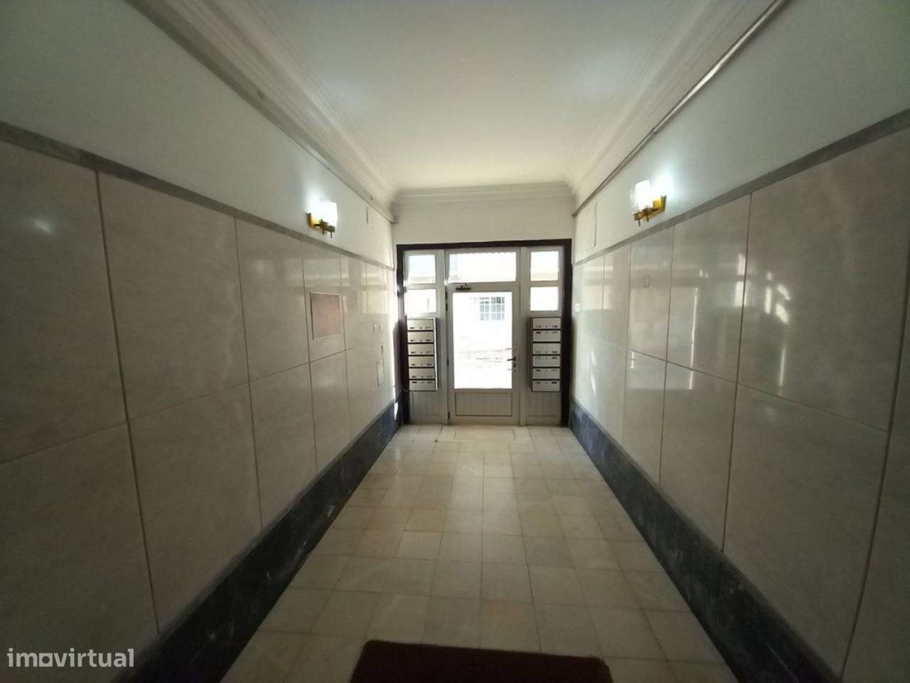 Apartamento T4 no Laranjeiro-3