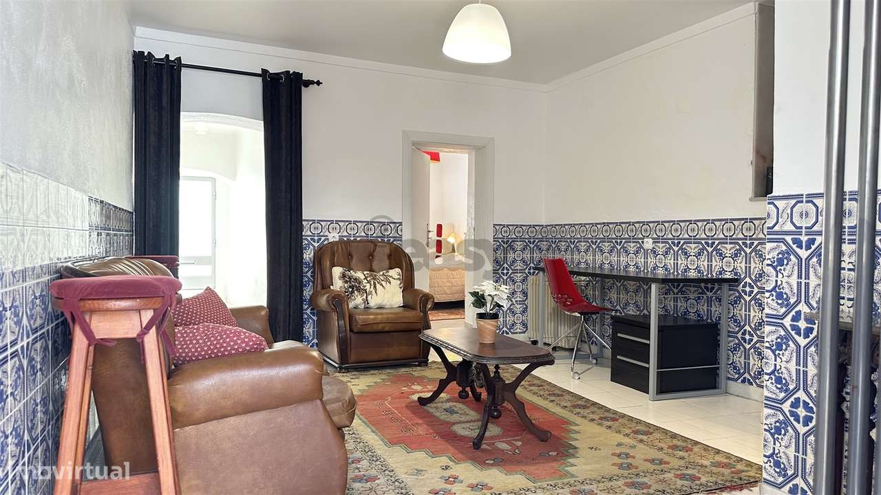 Moradia T2 com projeto de transformação em T3, centro histórico - Grande imagem: 4/26