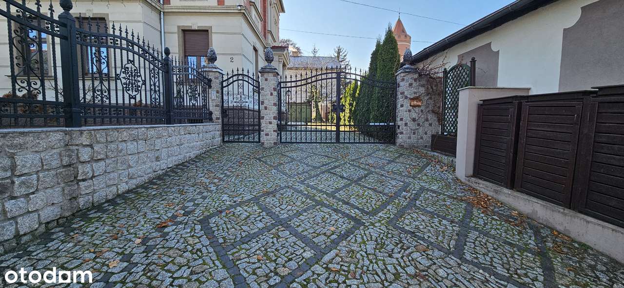 REPREZENTACYJNA WILLA INWESTYCYJNA-1