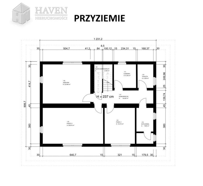 Przestronny dom z potencjałem-16