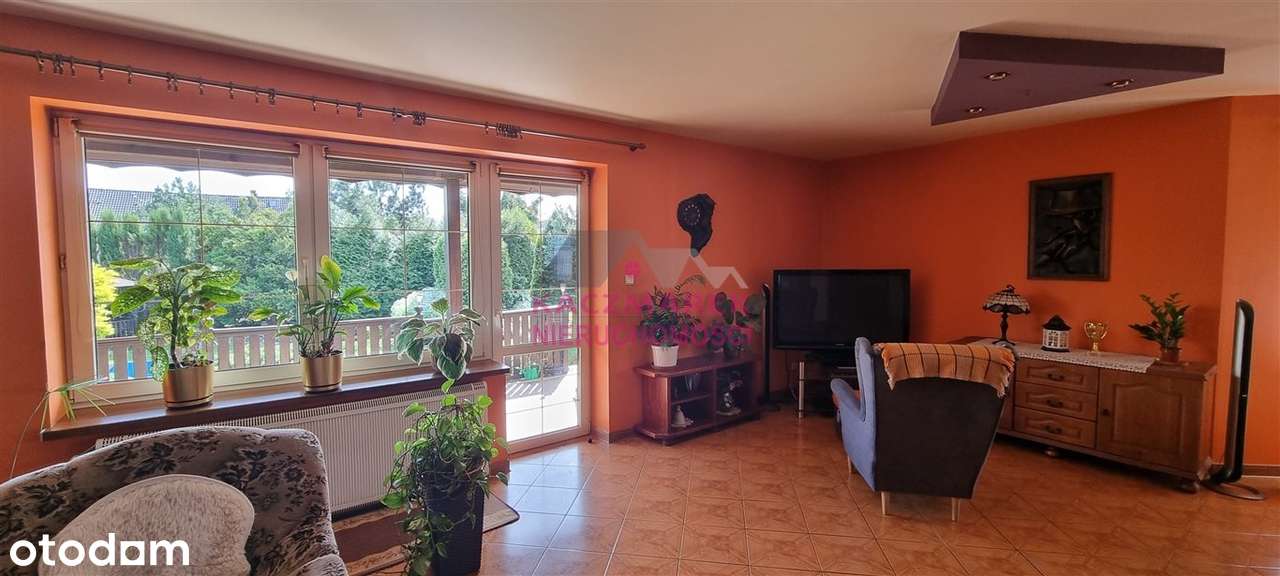 Segment z ogródkiem 600m2 i garażem w bryle - Pełny obrazek: 5/9