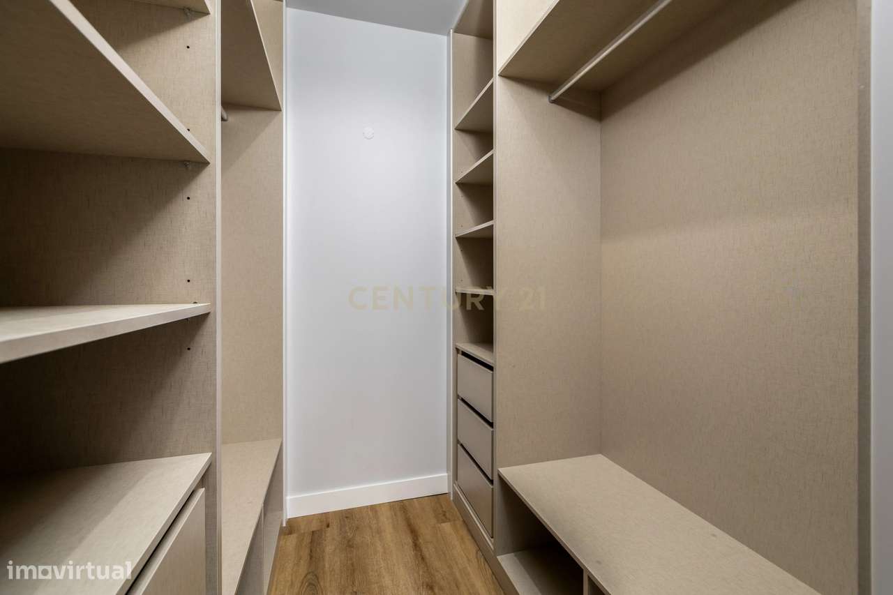 APARTAMENTO T2 NOVO DE LUXO EM FARO  PISCINA | GINÁSIO | DOMÓTICA E PA-12