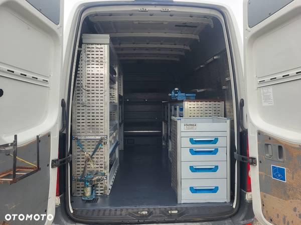 Volkswagen Crafter blaszak z zabudową warsztatową - 7