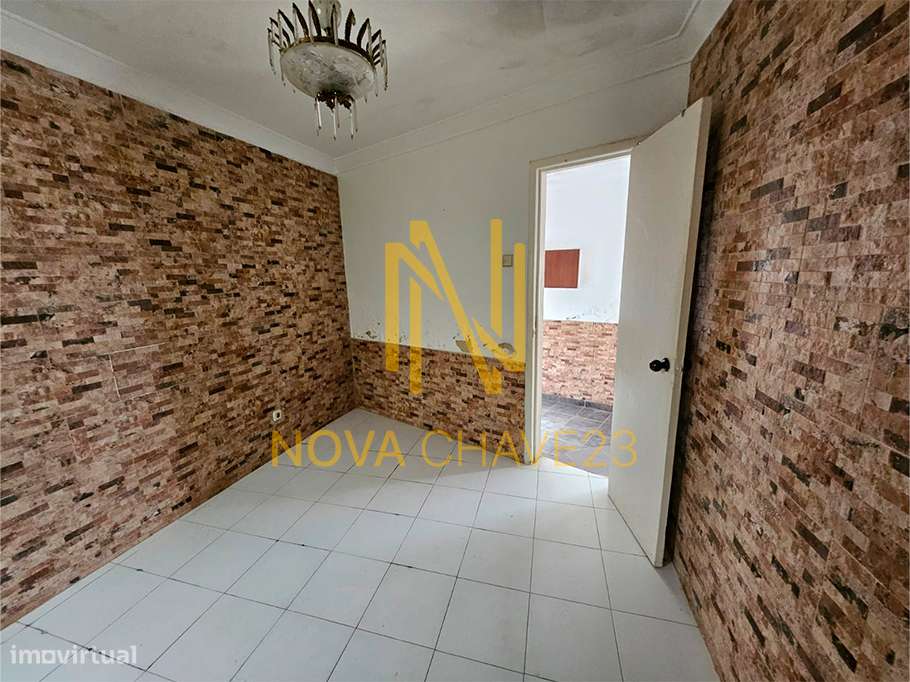 Moradia T2 em São Marcos | 2 Entradas Independentes | Terreno 100 m² - Grande imagem: 3/23