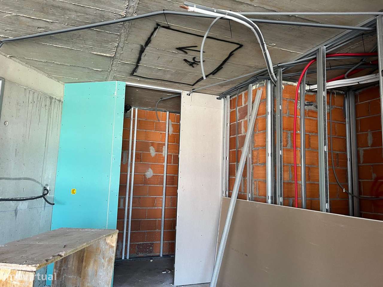 T2 Novo com varanda, garagem e eficiência A+-11