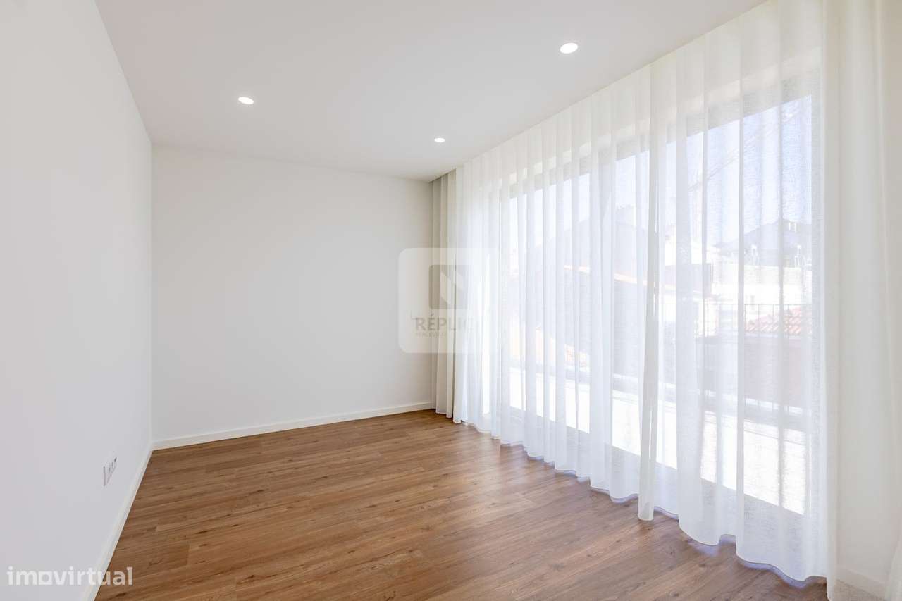 Penthouse T4 com Vista Panorâmica no Centro de Vila Nova de Gaia-22