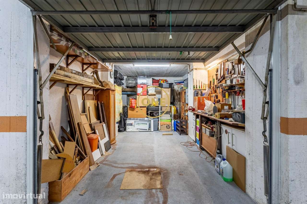 T2 com 108m2, garagem box + parqueamento, vistas Serra de Sintra | Pal-24