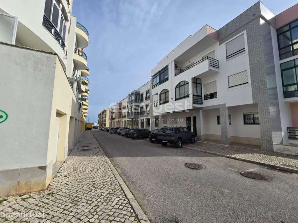 Espaçoso Armazém com Escritório Localizado na Zona da Sobreda - Grande imagem: 5/27