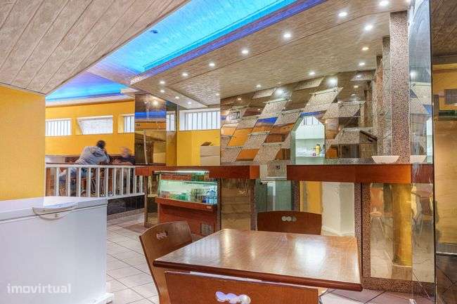 Loja para venda na Rua 25 de Abril - São José de São Lázaro, Braga - Grande imagem: 2/6