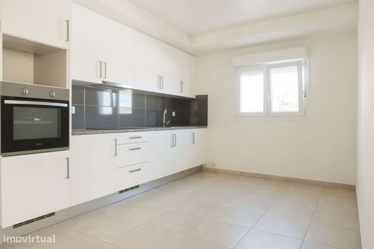 Moradia T3 Renovada - Fatima-11